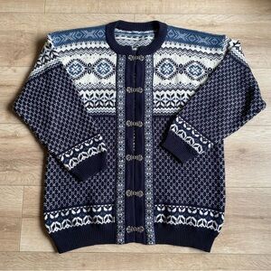 Vintage Norwegian cardigan Nordic metals claps Norway